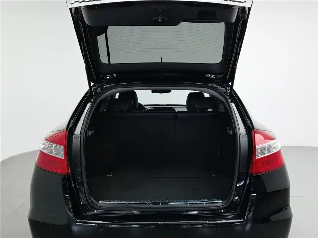 Honda Crosstour 2013 — фото 16