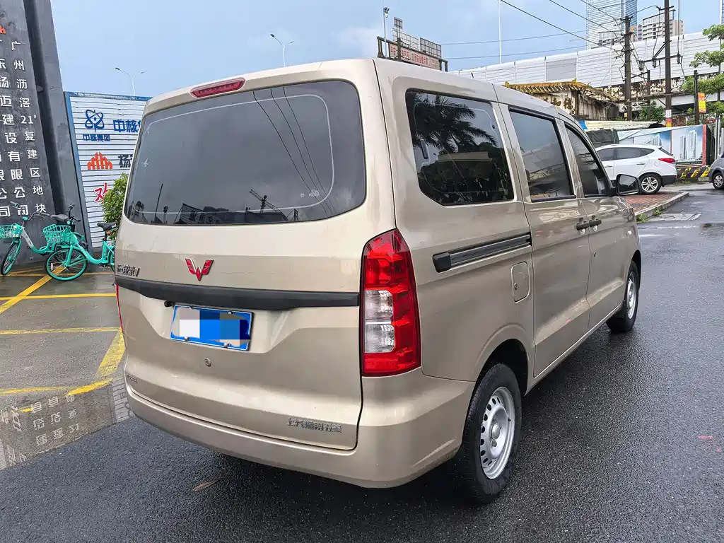 Wuling Hongguang V 2021 — фото 7