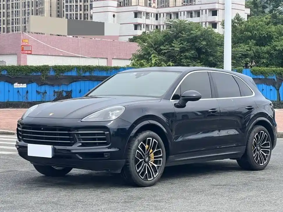 Porsche Cayenne 2018 — фото 1
