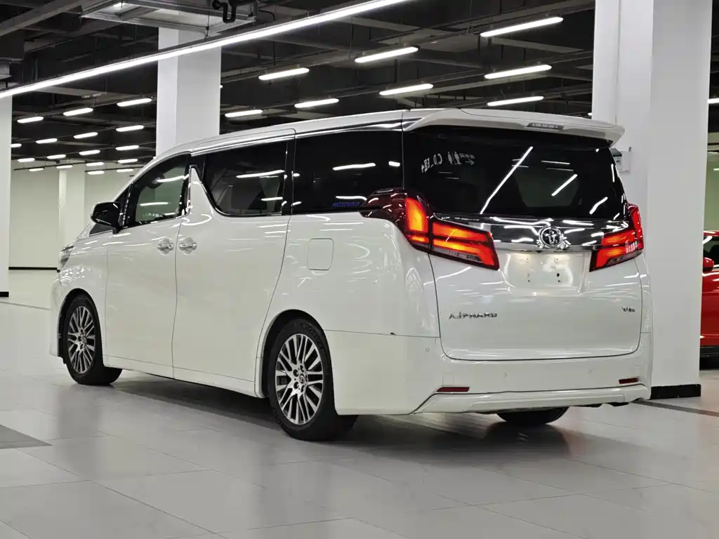 Toyota Alphard 2015 — фото 3