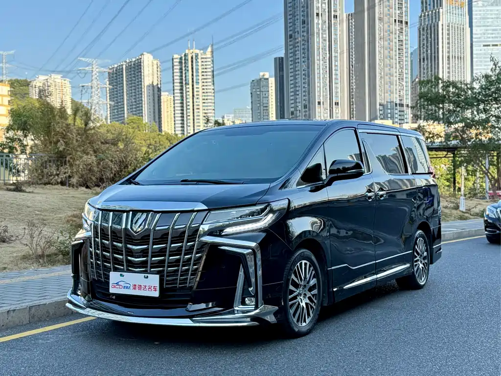 Toyota Alphard 2017 — фото 1