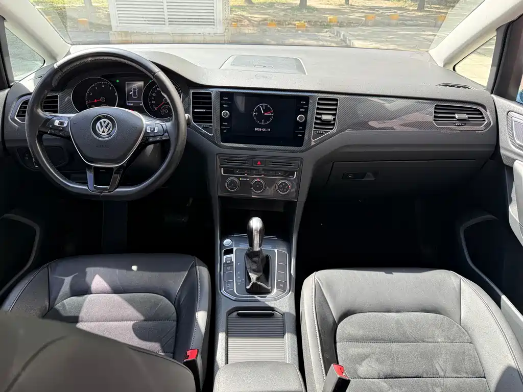 Volkswagen Golf Sportsvan 2018 — фото 11