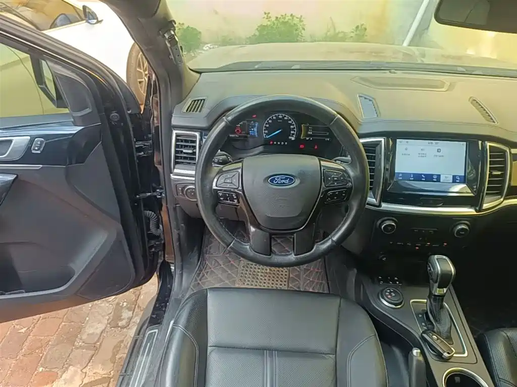 Ford Everest 2020 — фото 11