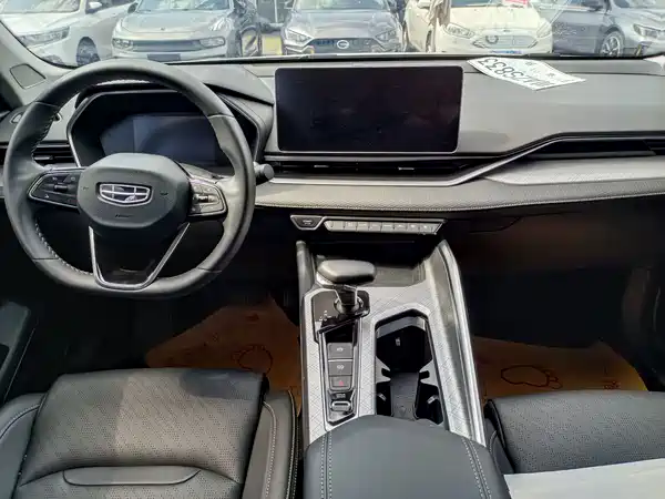 Geely Xingrui 2022