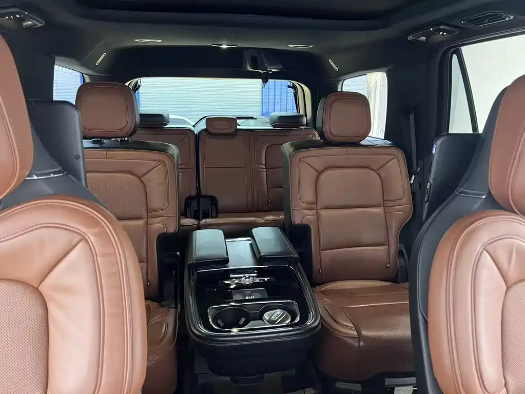 Lincoln Navigator 2019 — фото 13