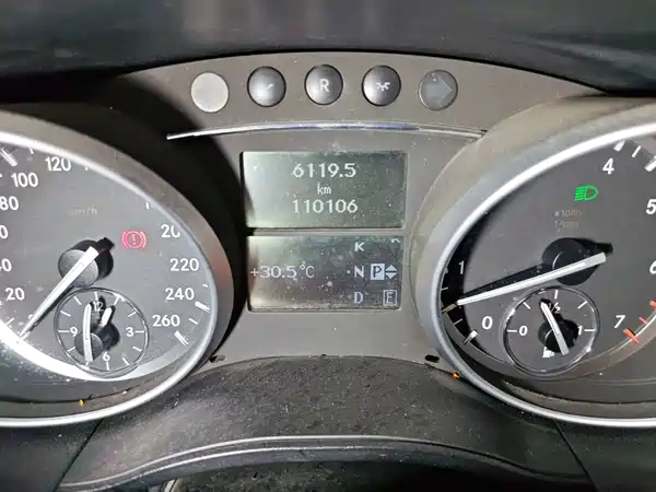 Mercedes-Benz R-Class 2014