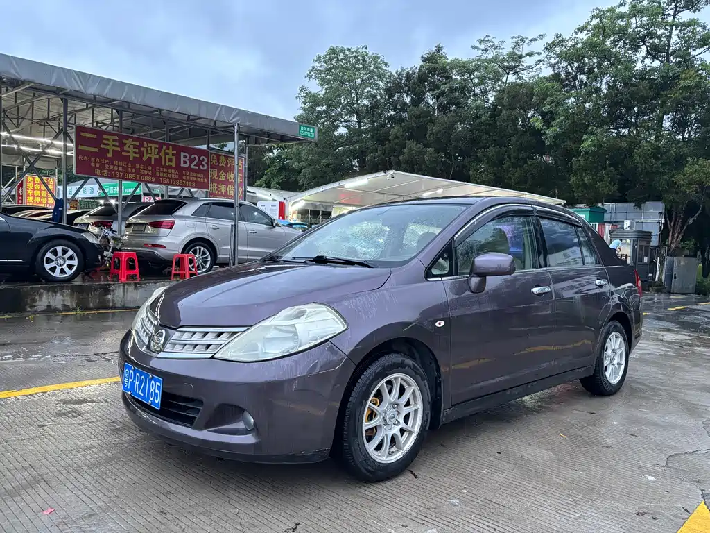 Nissan Tiida 2009