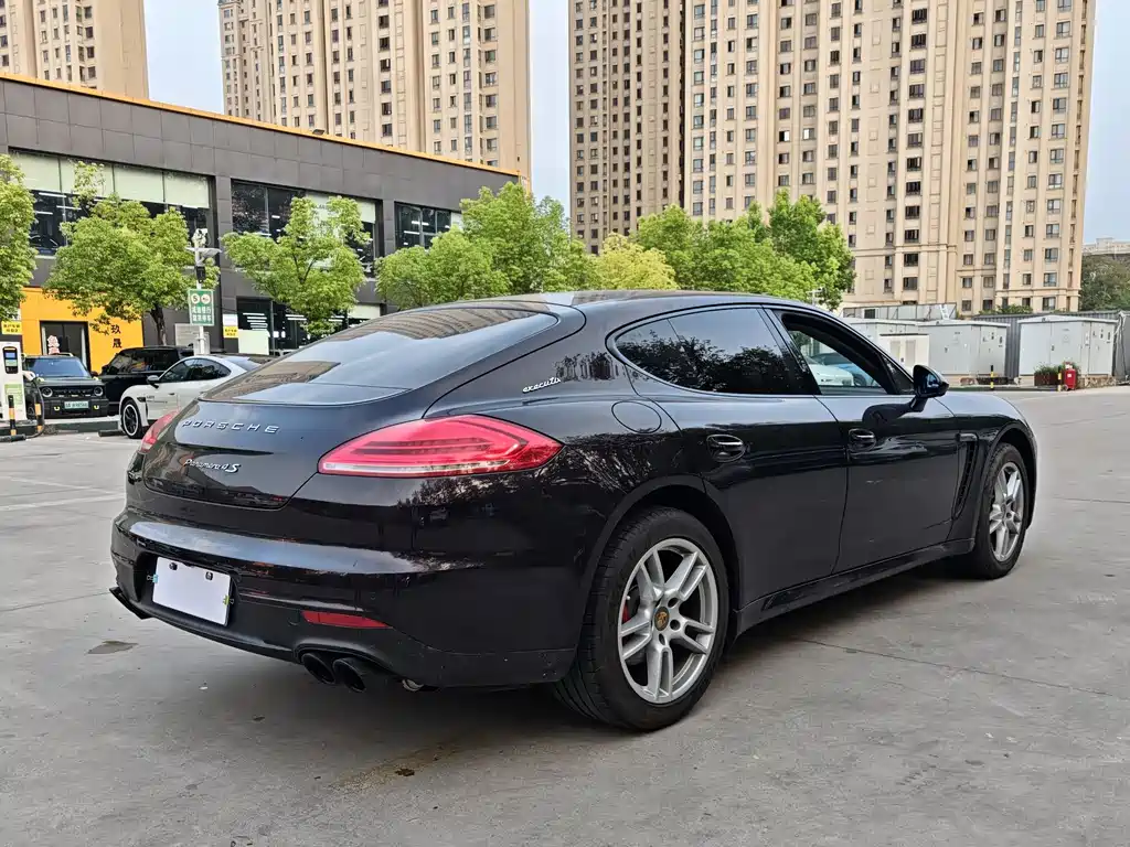 Porsche Panamera 2015 — фото 6