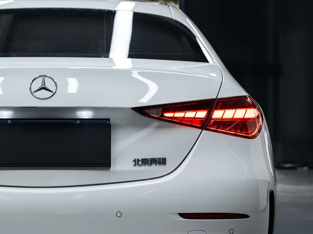 Mercedes-Benz C-Class 2023 — фото 6