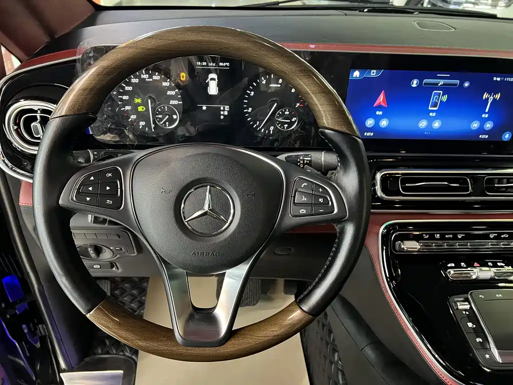 Mercedes-Benz Vito 2022 — фото 19