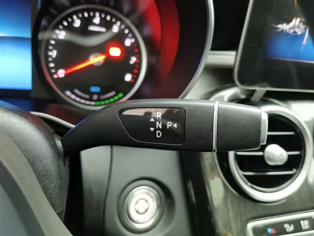 Mercedes-Benz C-Class 2019 — фото 13
