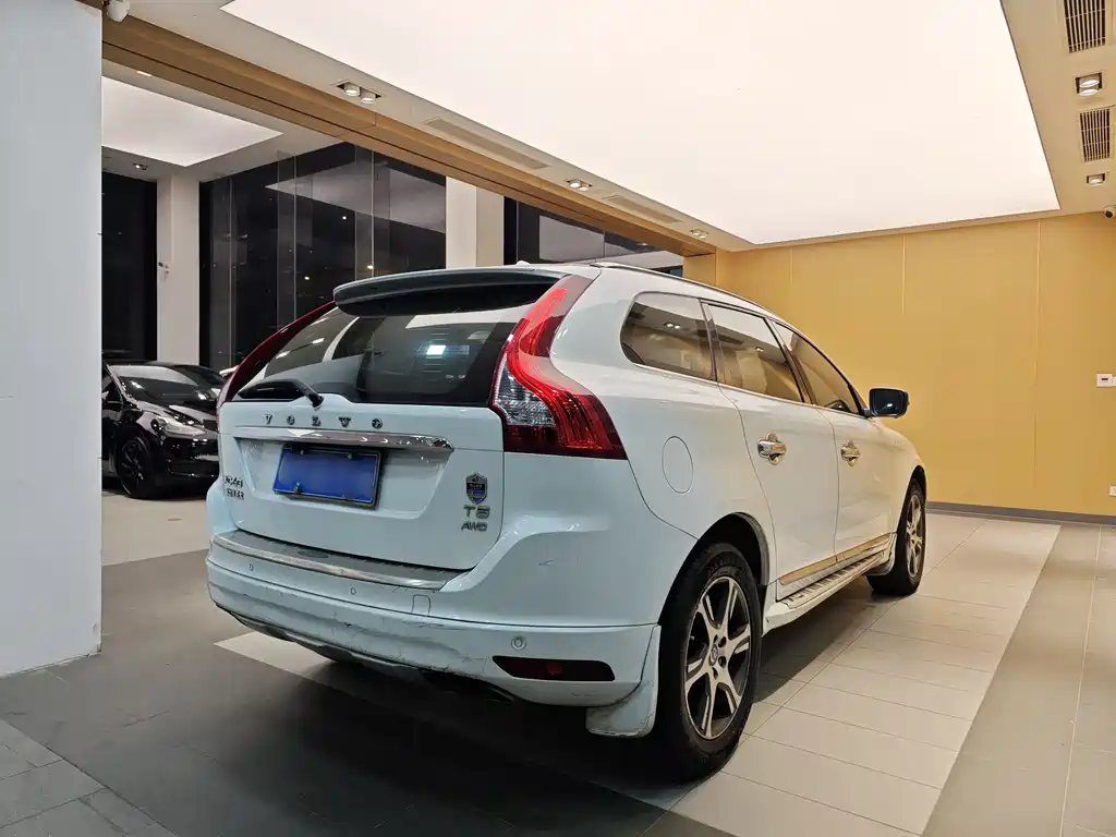 Volvo XC60 2014 — фото 27