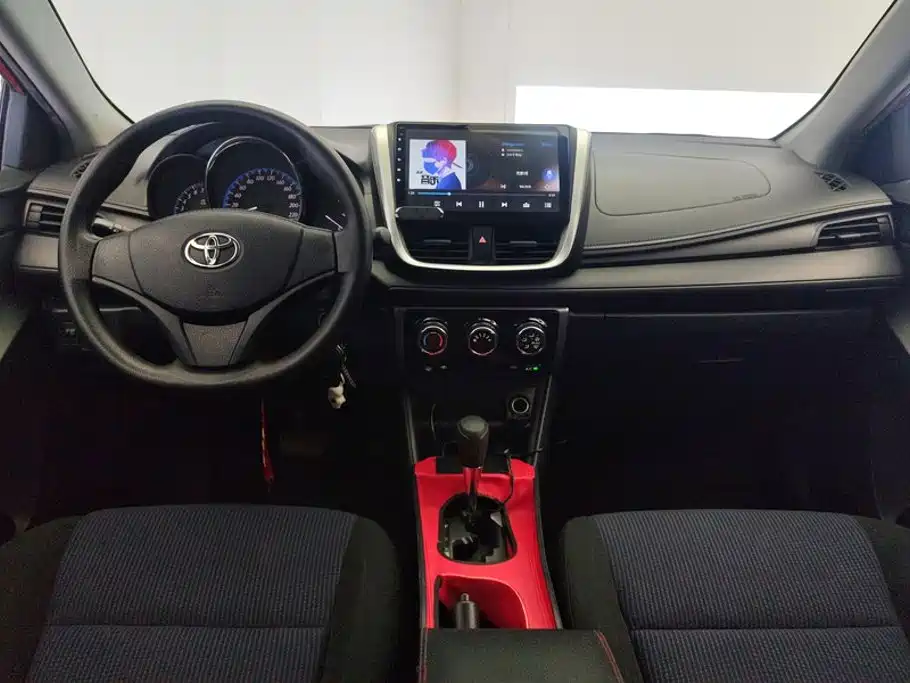 Toyota Yaris L 2018 — фото 12