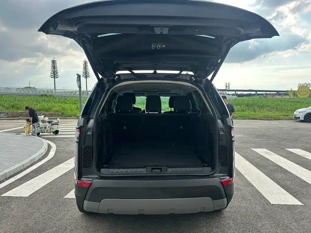 Land Rover Discovery 2020 — фото 20