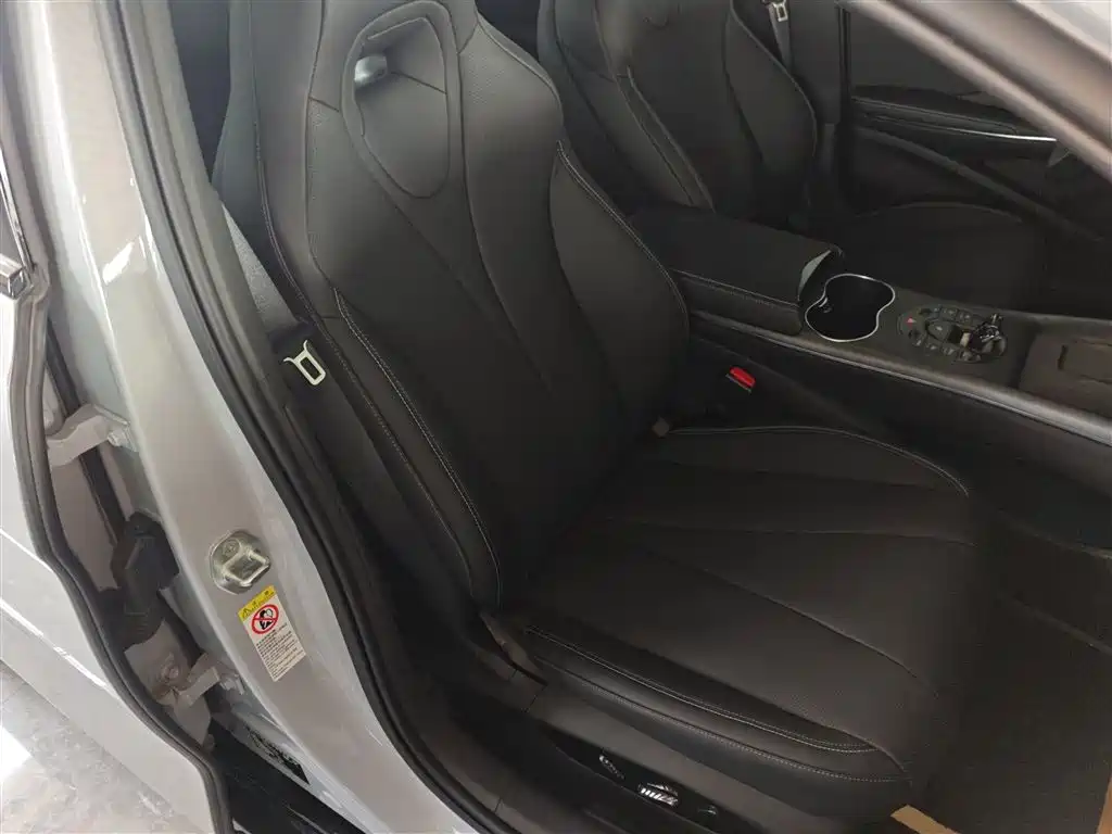 BYD Seal 2025 — фото 25