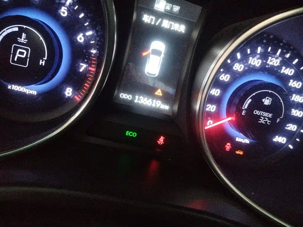 Hyundai Santa Fe 2015 — фото 13