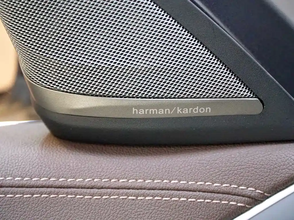 BMW 5 Series 2023 — фото 14