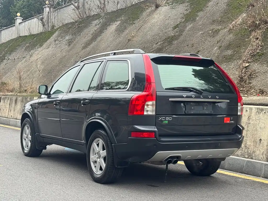 Volvo XC90 2011 — фото 4