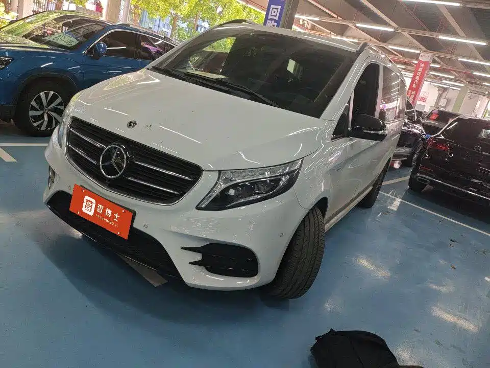 Mercedes-Benz V-Class 2019 — фото 1