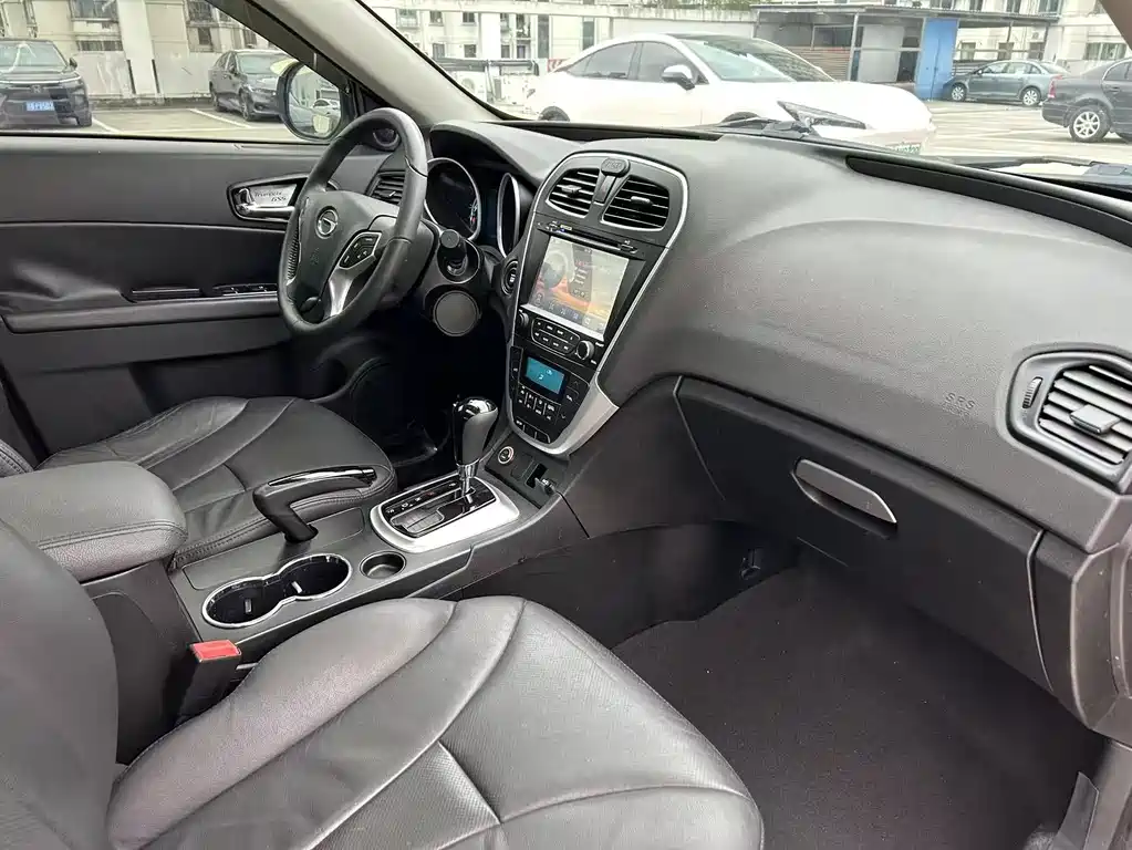 GAC Motor Trumpchi GS5 2014 — фото 16