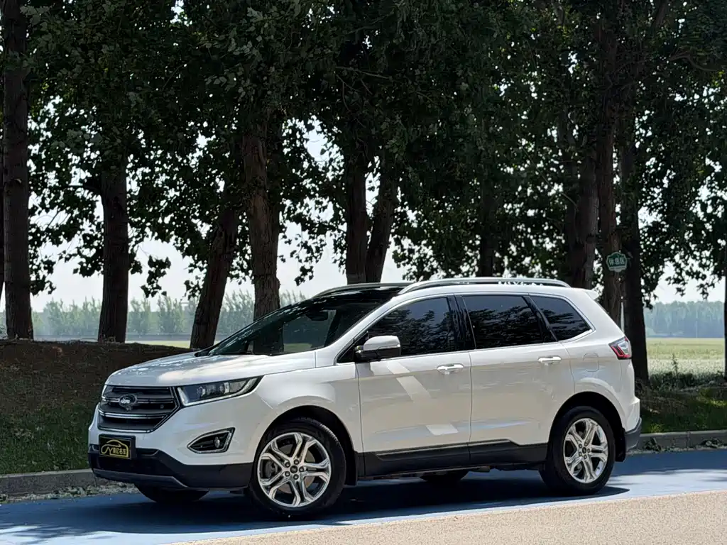 Ford Edge 2017 — фото 1