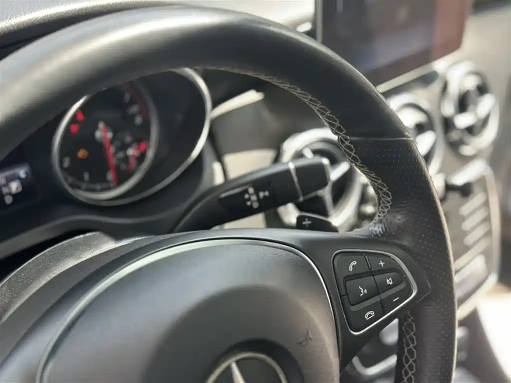 Mercedes-Benz GLA 2018 — фото 6