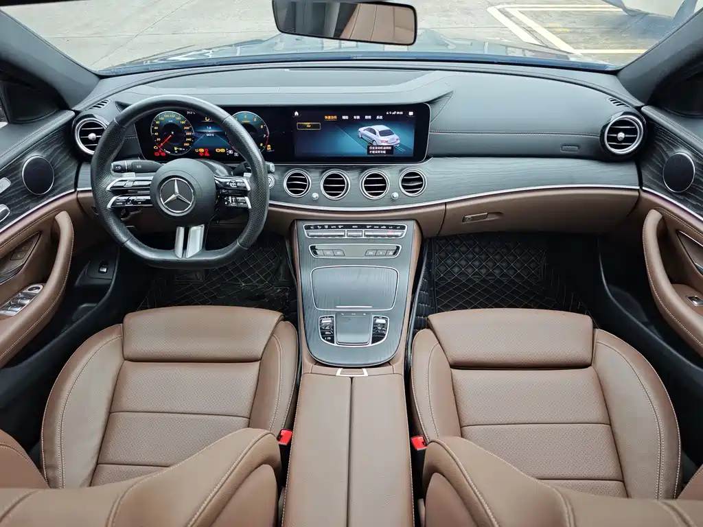 Mercedes-Benz E-Class 2023 — фото 16