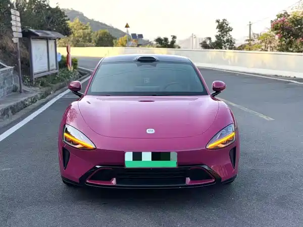 Xiaomi SU7 2025