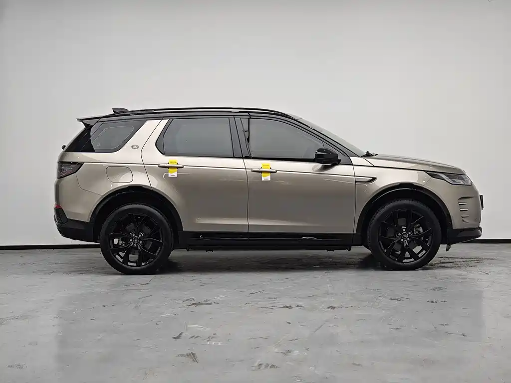 Land Rover Discovery Sport 2023 — фото 16