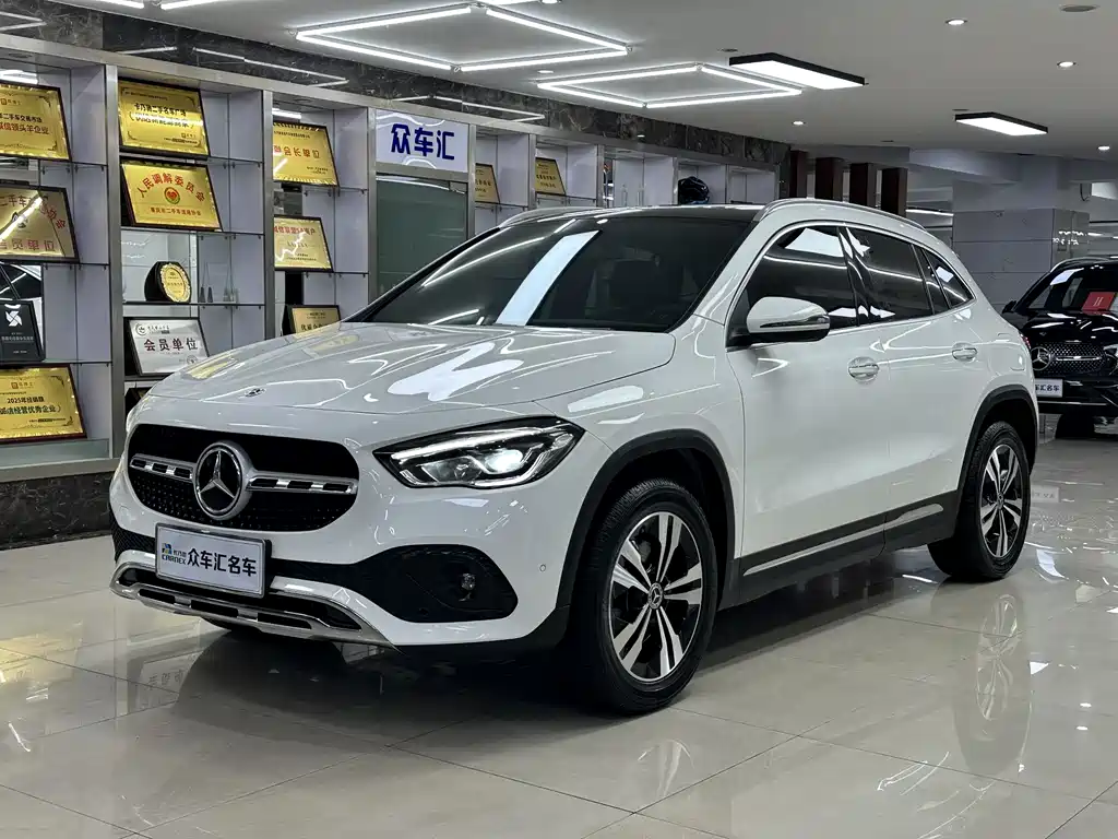 Mercedes-Benz GLA 2022 — фото 1