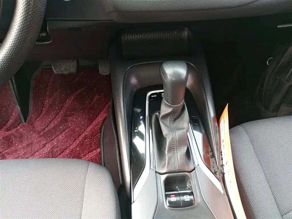 Toyota Corolla 2019 — фото 10