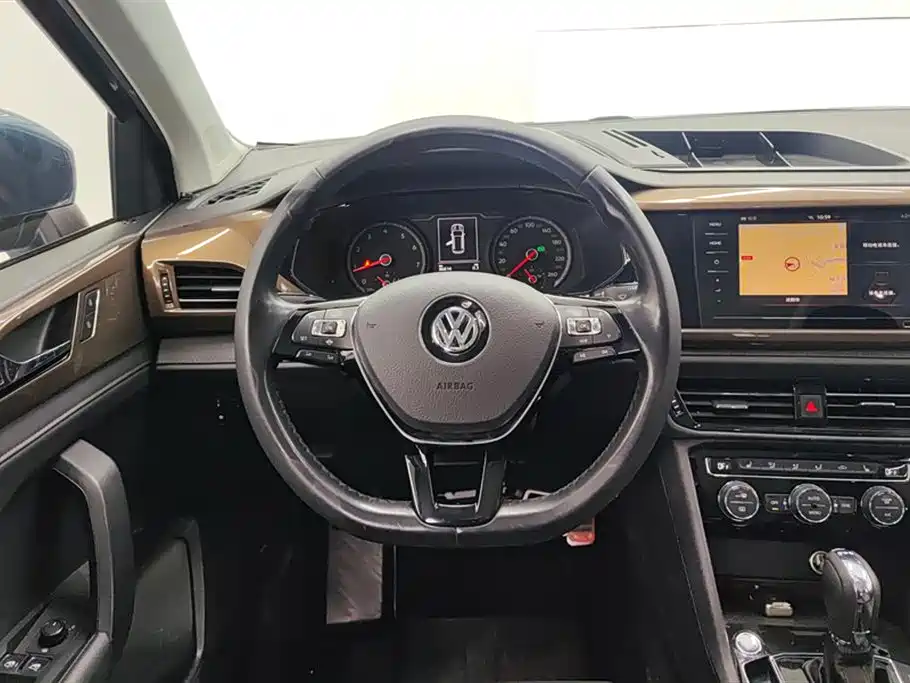 Volkswagen Tharu 2019 — фото 15