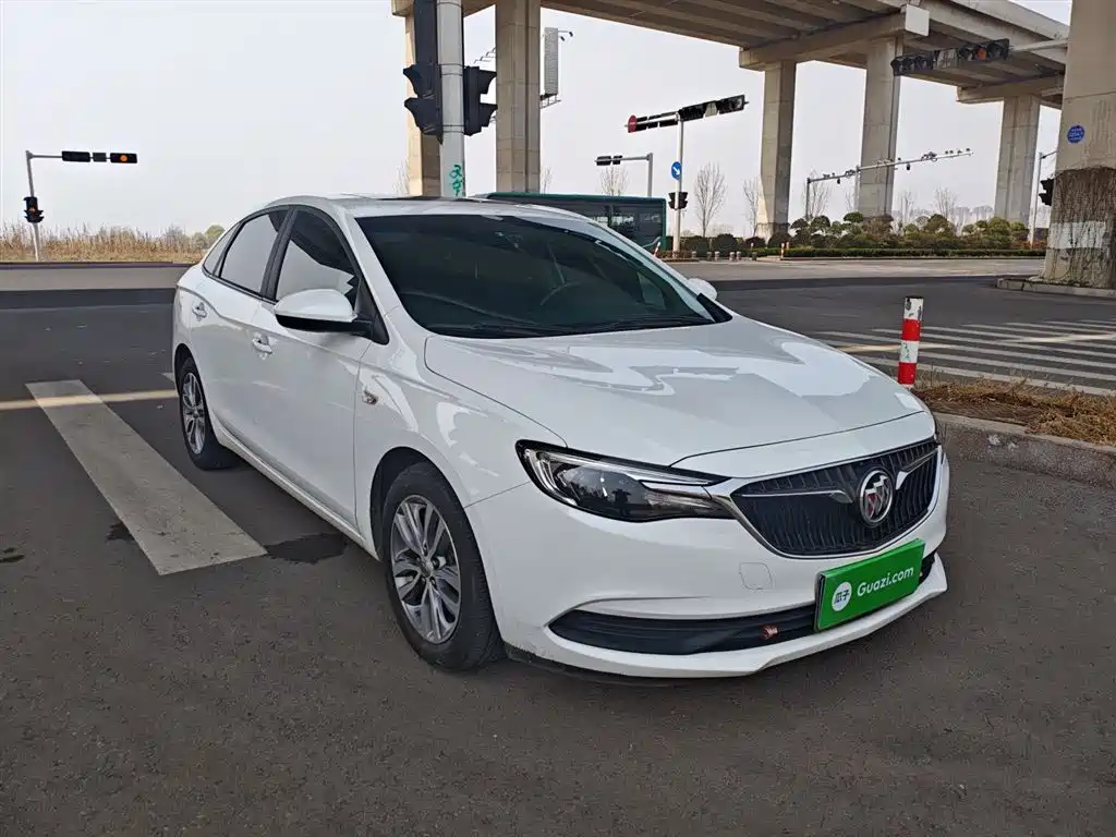 Buick Excelle 2018 — фото 4