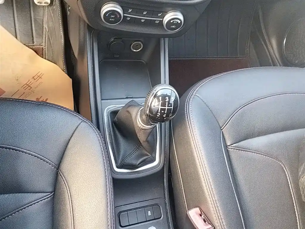 Haval H1 2018 — фото 14