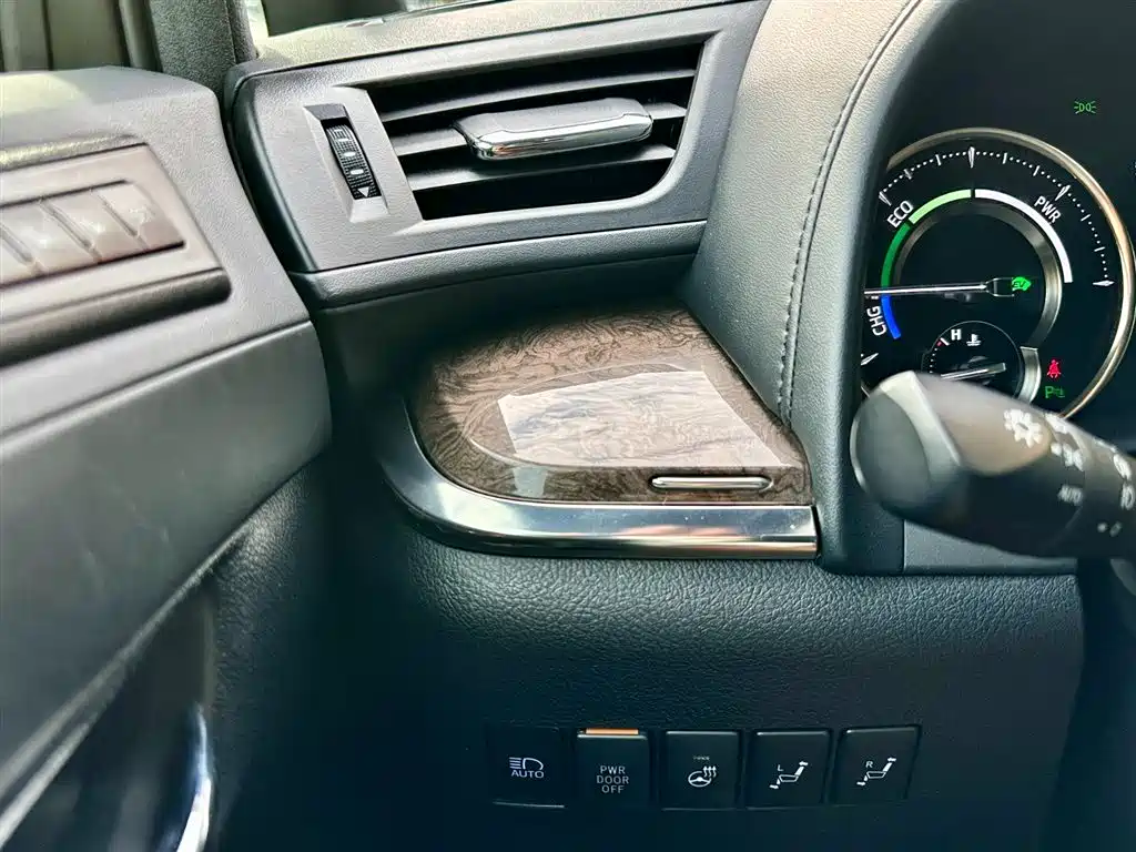 Toyota Vellfire 2019 — фото 19