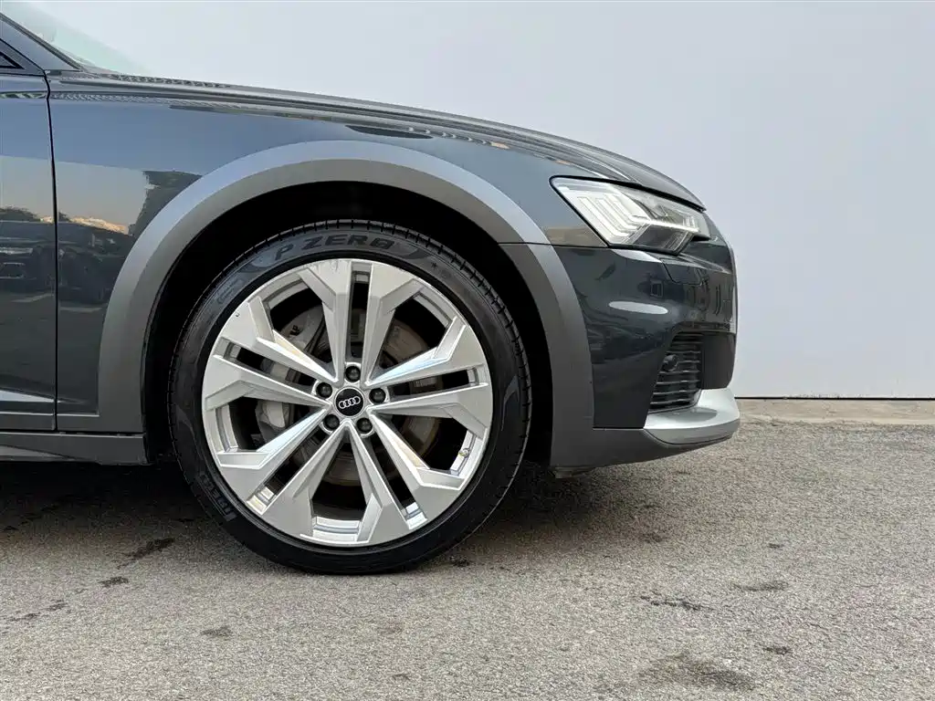 Audi A6 2022 — фото 18
