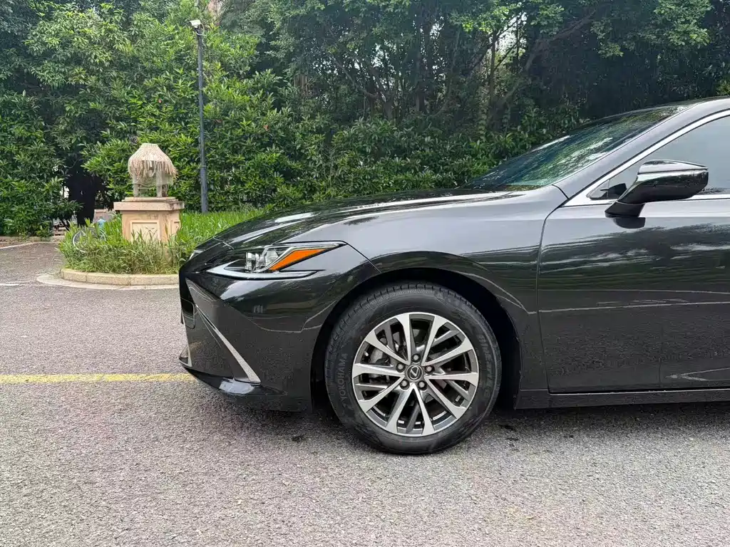 Lexus ES 2024 — фото 11