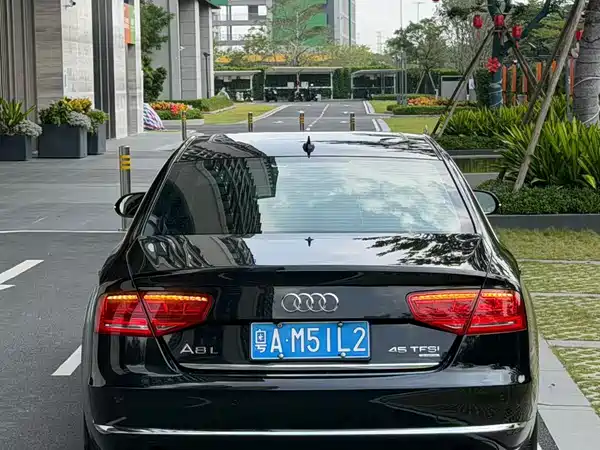 Audi A8 2014
