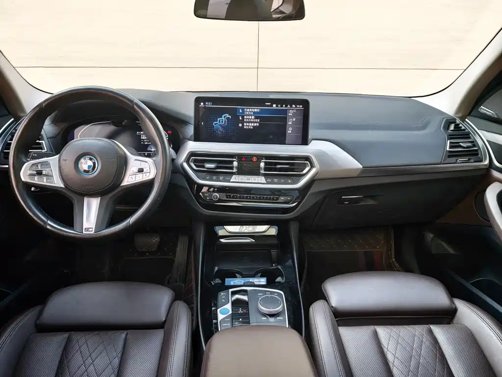 BMW iX3 2024 — фото 12