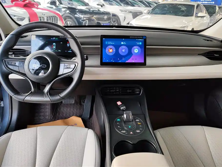 BYD Seal 05 DM-i 2025 — фото 12