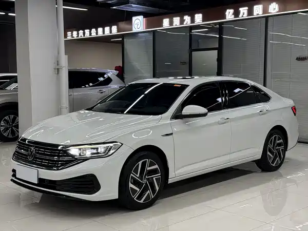 Volkswagen Sagitar 2022