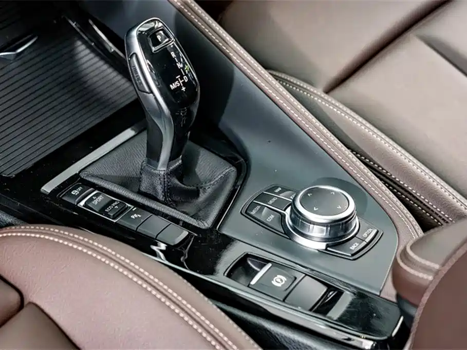 BMW X2 2023 — фото 11