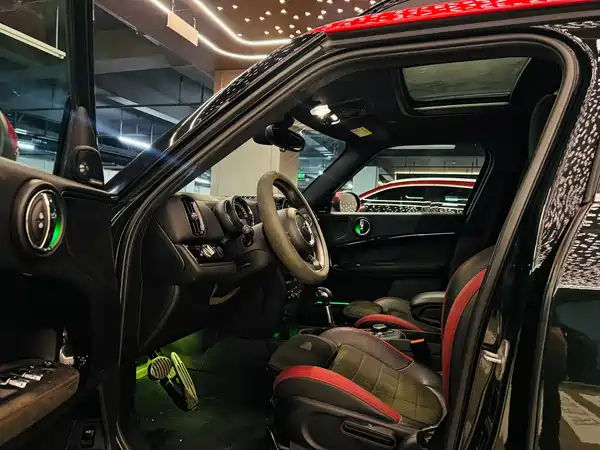 MINI JCW COUNTRYMAN 2018