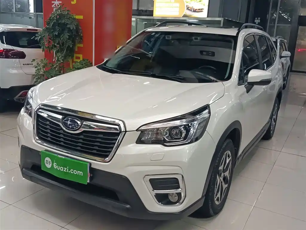 Subaru Forester 2019 — фото 2