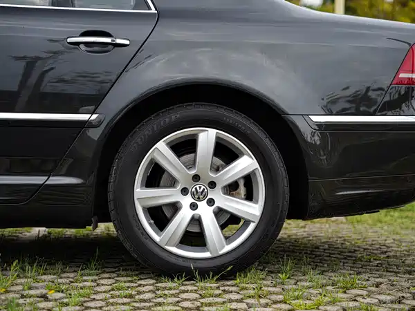 Volkswagen Phaeton 2012