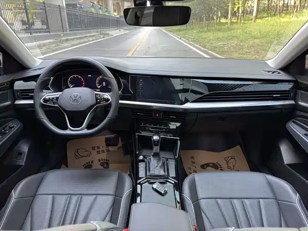 Volkswagen Passat 2024