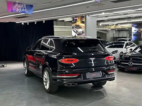 Bentley Bentayga 2021