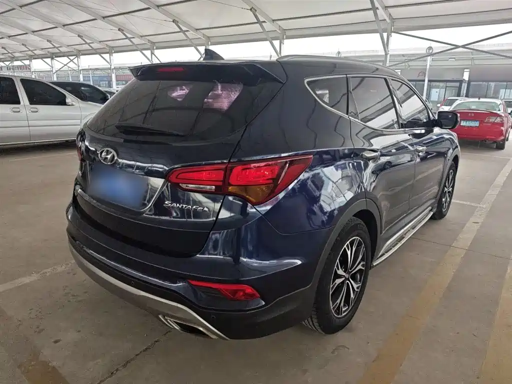 Hyundai Santa Fe 2018 — фото 5