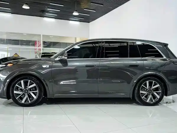 Li Auto L8 2023