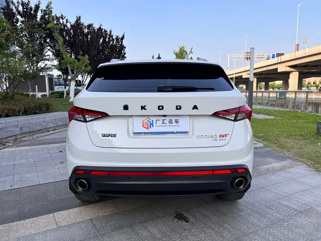 Skoda Kodiaq GT 2021 — фото 9
